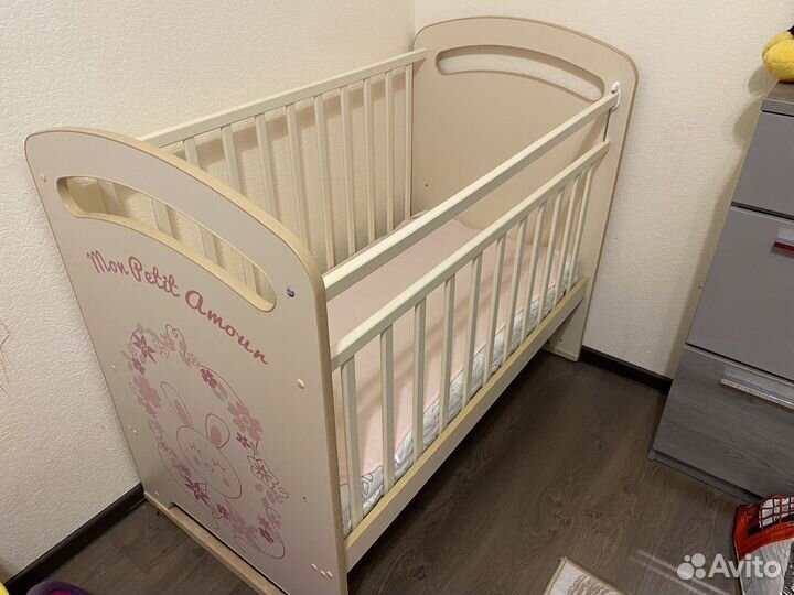 Кроватка для новорожденных
