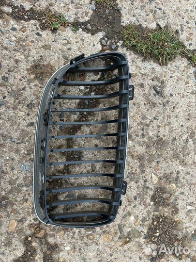 Решетка радиатора BMW e90