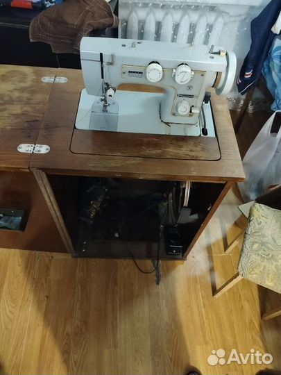 Швейная машина Подольск 142