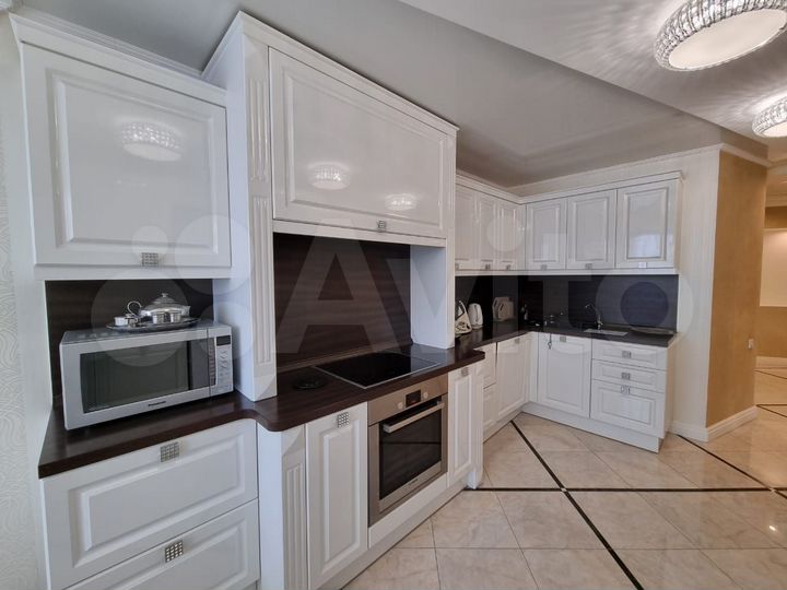 4-к. квартира, 114 м², 9/14 эт.