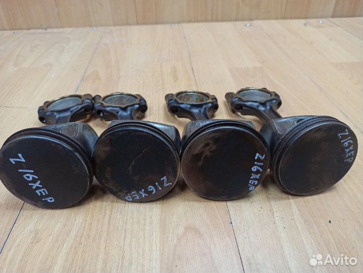 Поршень Opel Astra H хетчбэк 5-ти дв. Z16XEP 2006