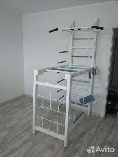 Шведская стенка спортивный уголок скалодром