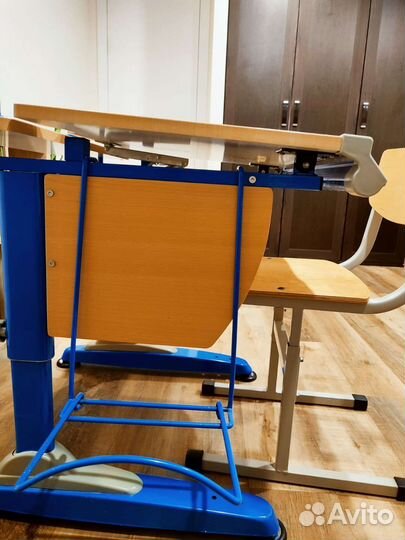 Растущая парта и стул деми