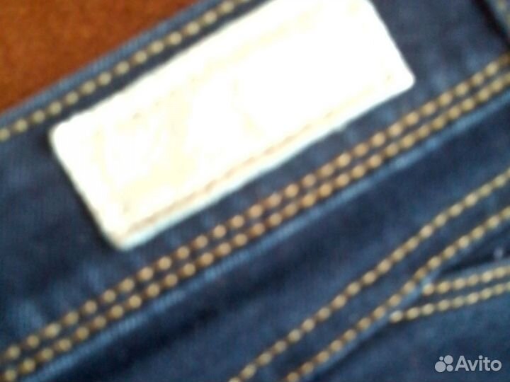 Джинсы женские