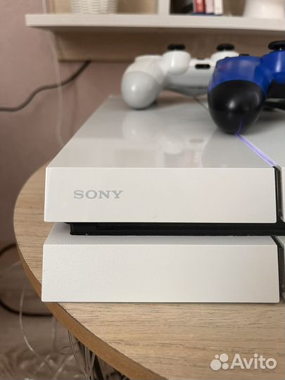 Игровая приставка ps4