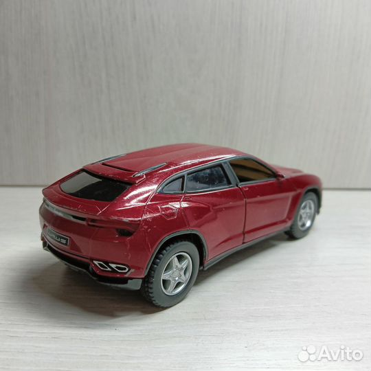 Модель автомобиля lamborgini urus