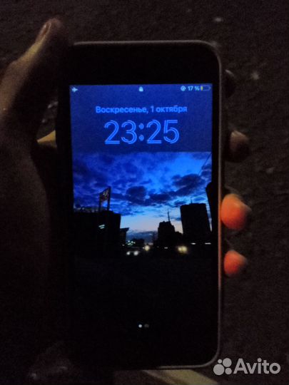 Телефон iPhone 8 64 gb