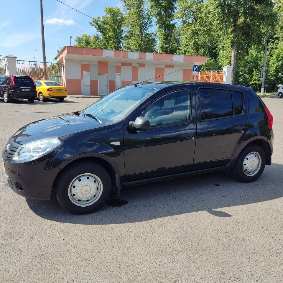 Renault Sandero: фото владельца