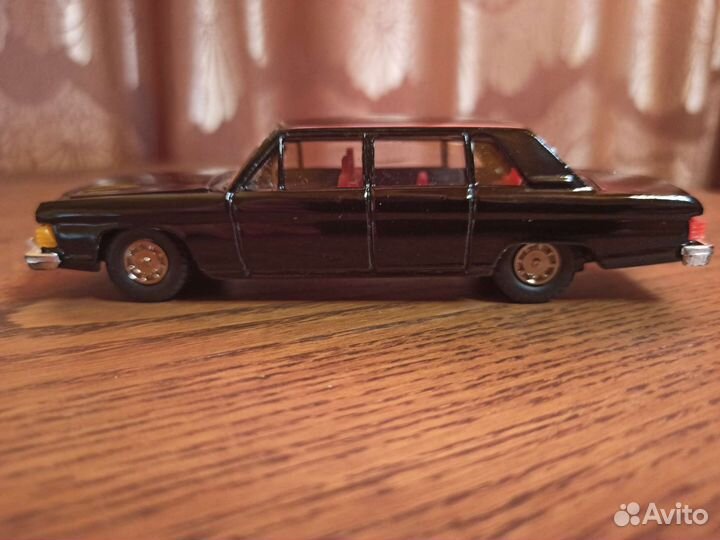 Коллекционная модель Чайка Газ 14