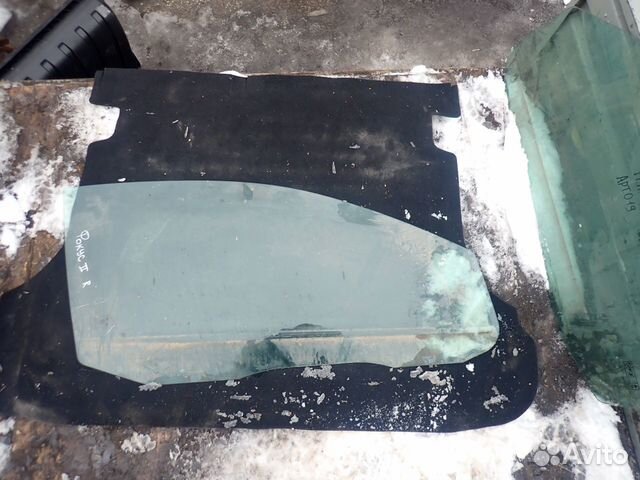 Стекло двери передней правой для Ford Focus II