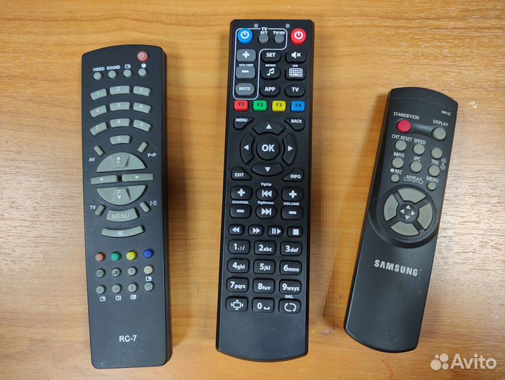 Пульты к телевизору и dvd