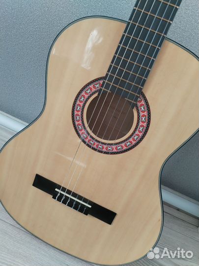 Гитара классическая