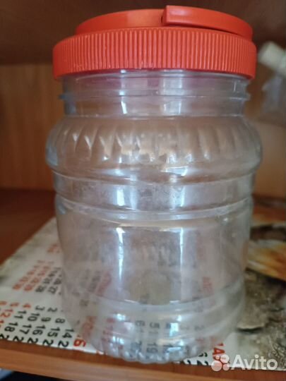 Банка пищевой пластик и стекло