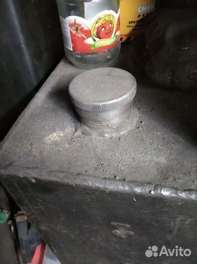 Емкость для воды металлическая