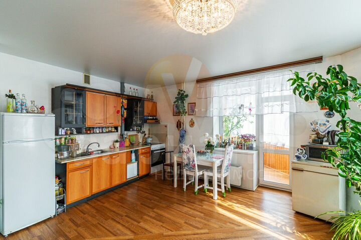 2-к. квартира, 73 м², 1/9 эт.