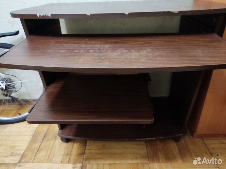 Компьютерный стол