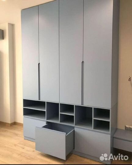 Шкаф по индивидуальному заказу в потолок