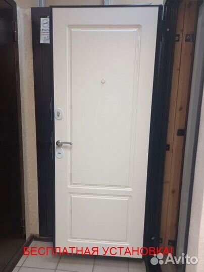 Толстая входная дверь с отличной шумоизоляцией
