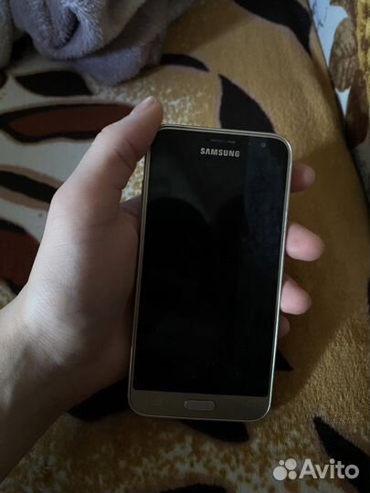 Телефон Samsung j 3