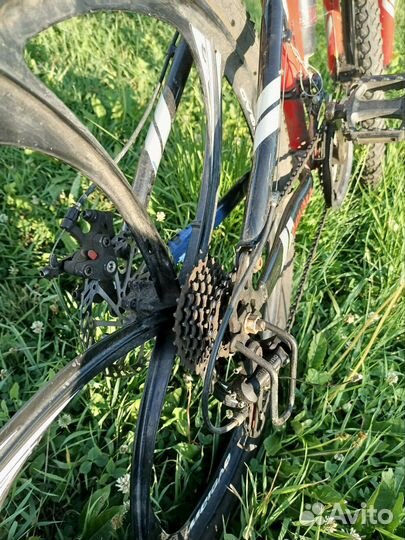 Велосипед на литых дисках 26