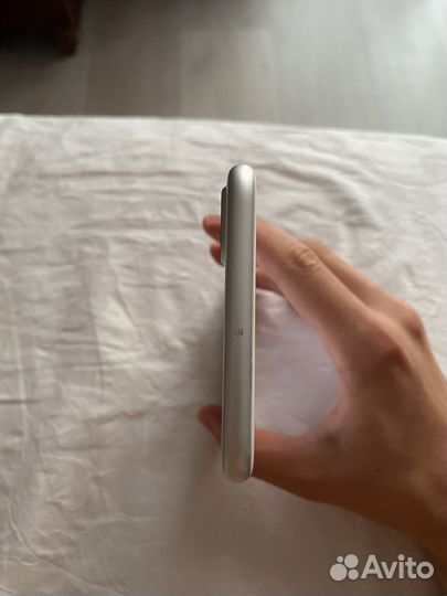 Телефон iPhone 7 plus 128 Gb