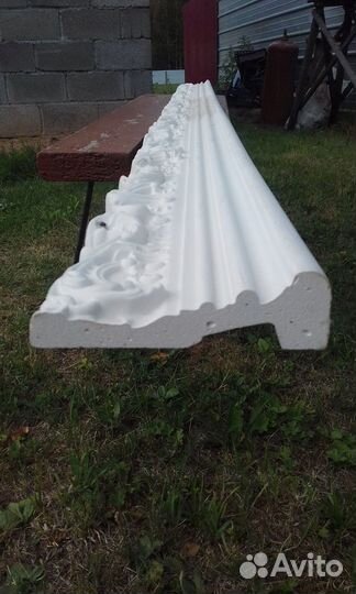 Потолочный плинтус Gaudy Decor