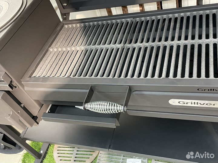 Мангал с крышей