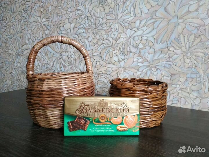 Корзинка из бумажной лозы