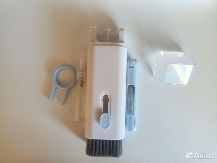 Набор для чистки наушников и телефона