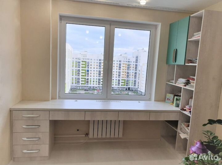 Рабочая зона у окна