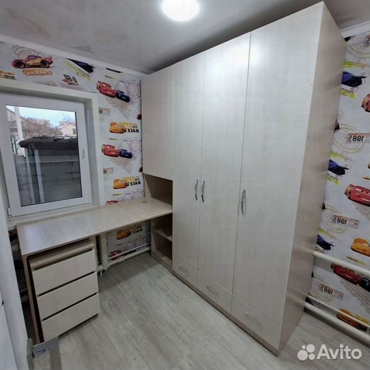 Детская зона у окна aa 16