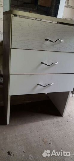 Тумба с зеркалом