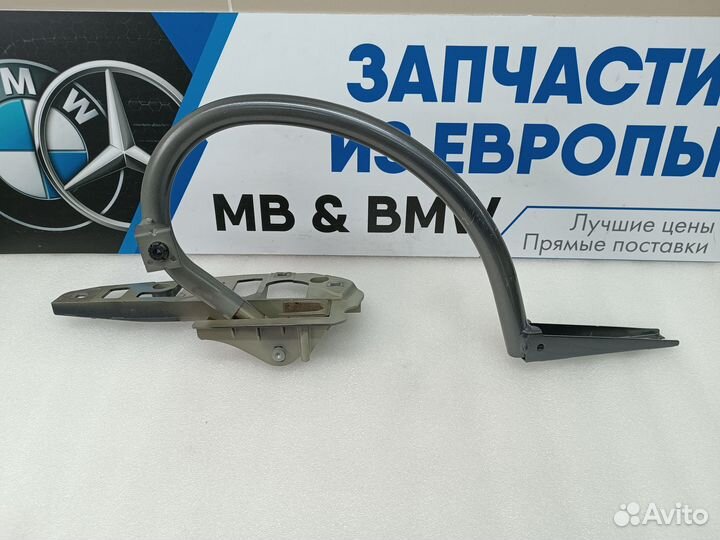 Петля крышки багажника правая Mercedes-Benz W213