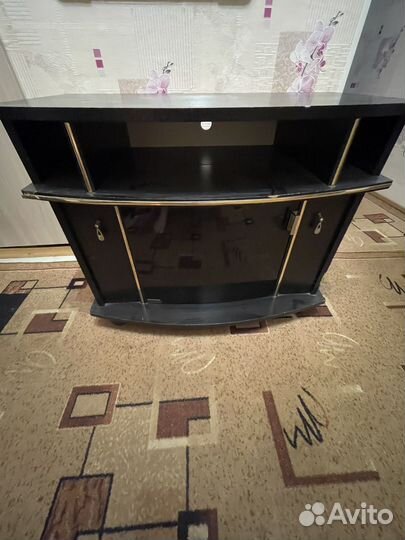 Тумба под телевизор