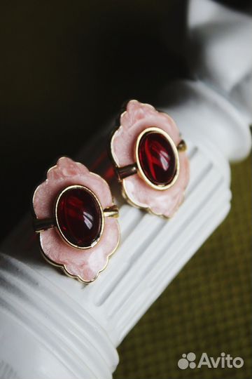 Серьги с гранатовыми вставками винтаж ный стиль