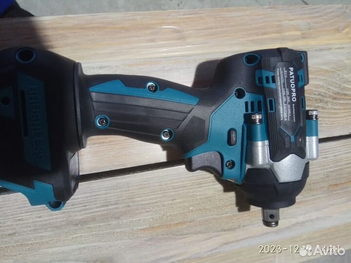 Винтоверт аккумуляторный