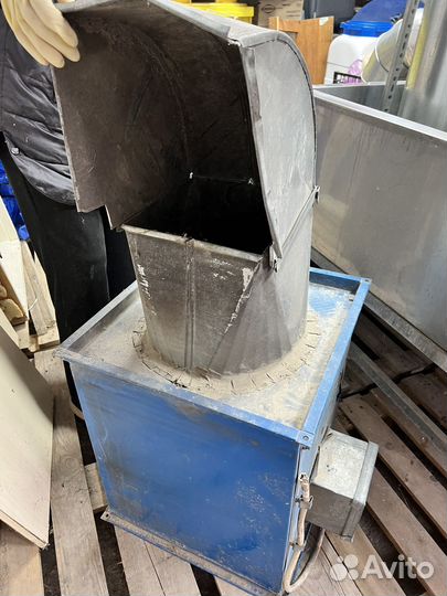 Вытяжка улитка