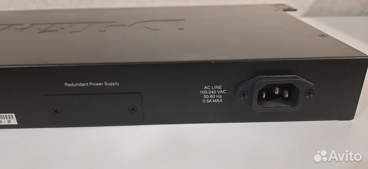 Коммутатор D-Link DES-3528