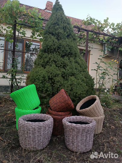 Кашпо из ротанга