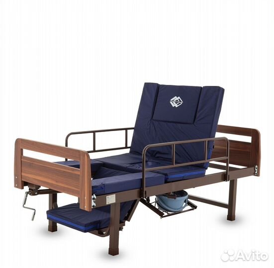 Медицинская кровать с матрасом