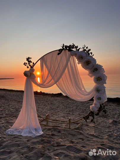 Аренда свадебной арки для фотосесси