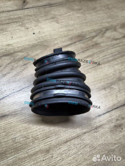 Патрубок воздушного фильтра BMW X5 M E70 2010