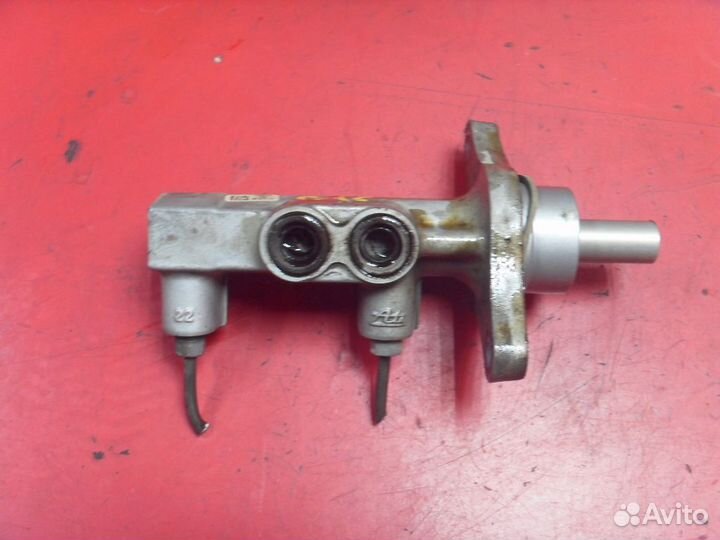 Цилиндр тормозной главный D60104AA8A Nissan Almera