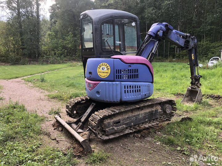 Мини-экскаватор Komatsu PC30UU-3, 2002