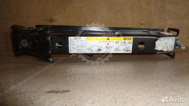 Домкрат Skoda Rapid 1