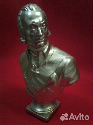 Бюсты Ушакова, Василевского, Рокоссовского, Жукова