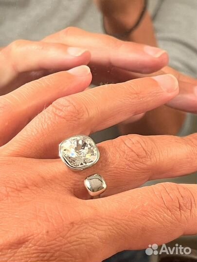 Двойное кольцо как Uno DE 50