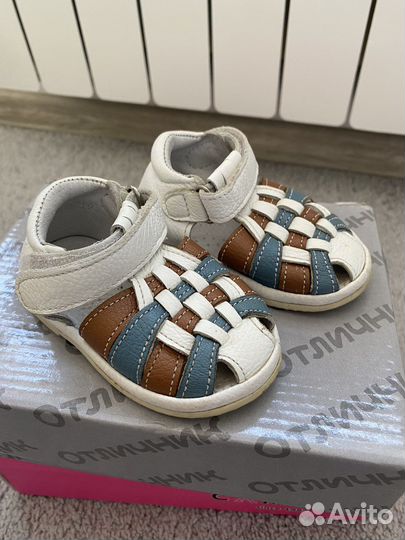 Сандалии на мальчика