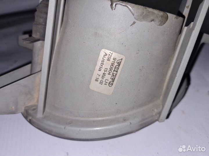 Фара противотуманная левая Volvo Xc70 B5254T2 2007