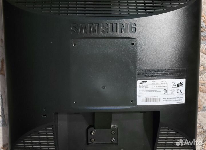 Монитор Samsung SyncMaster 710V